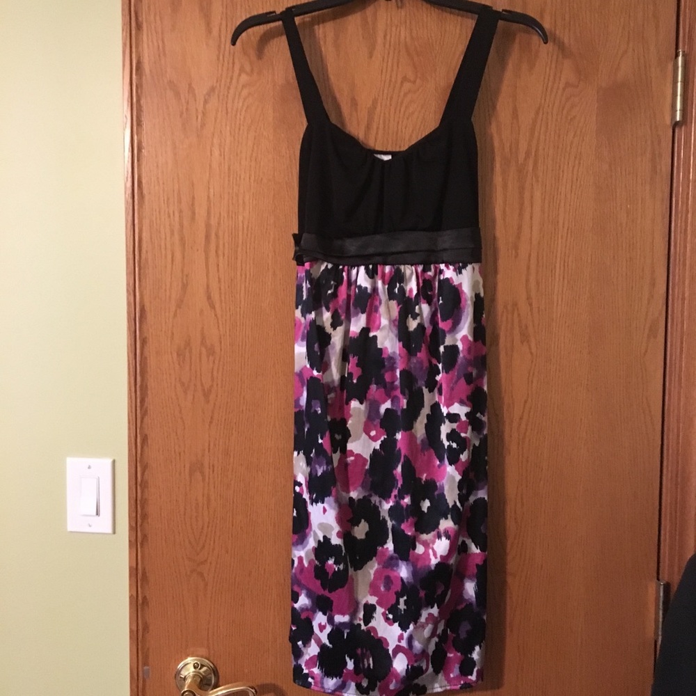 Two hearts maternity formal floral dress small